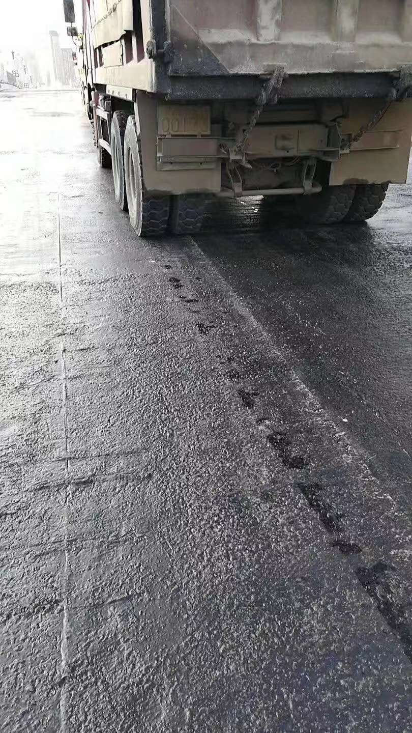 PB-II型聚合物改性沥青桥面防水涂料多少钱一吨？工程采购报价主要看哪些条件